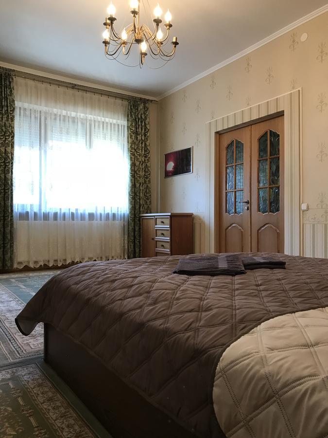 Large Apartment In The City Center Mukačevo Esterno foto